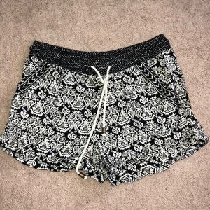 Cute print shorts size medium